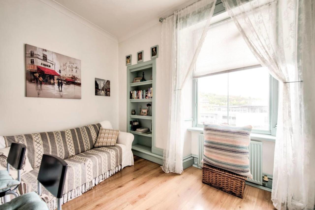 Guestready - Cosy Home 5 Minutes From Waverley! Edimburgo Esterno foto