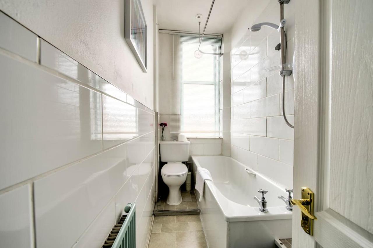Guestready - Cosy Home 5 Minutes From Waverley! Edimburgo Esterno foto