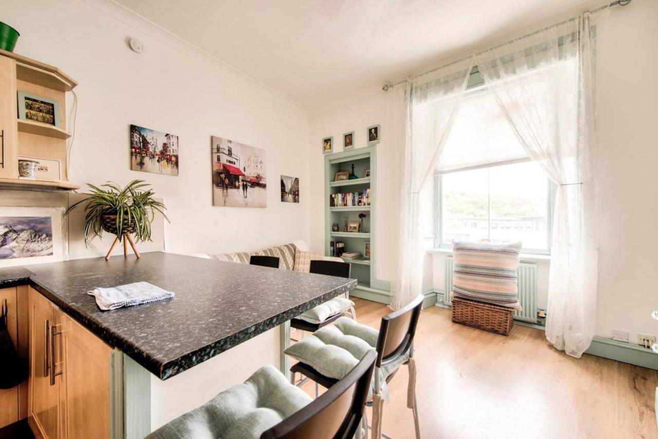 Guestready - Cosy Home 5 Minutes From Waverley! Edimburgo Esterno foto