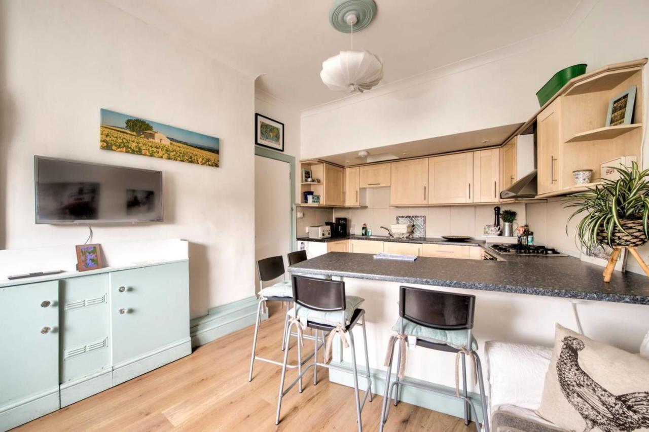 Guestready - Cosy Home 5 Minutes From Waverley! Edimburgo Esterno foto