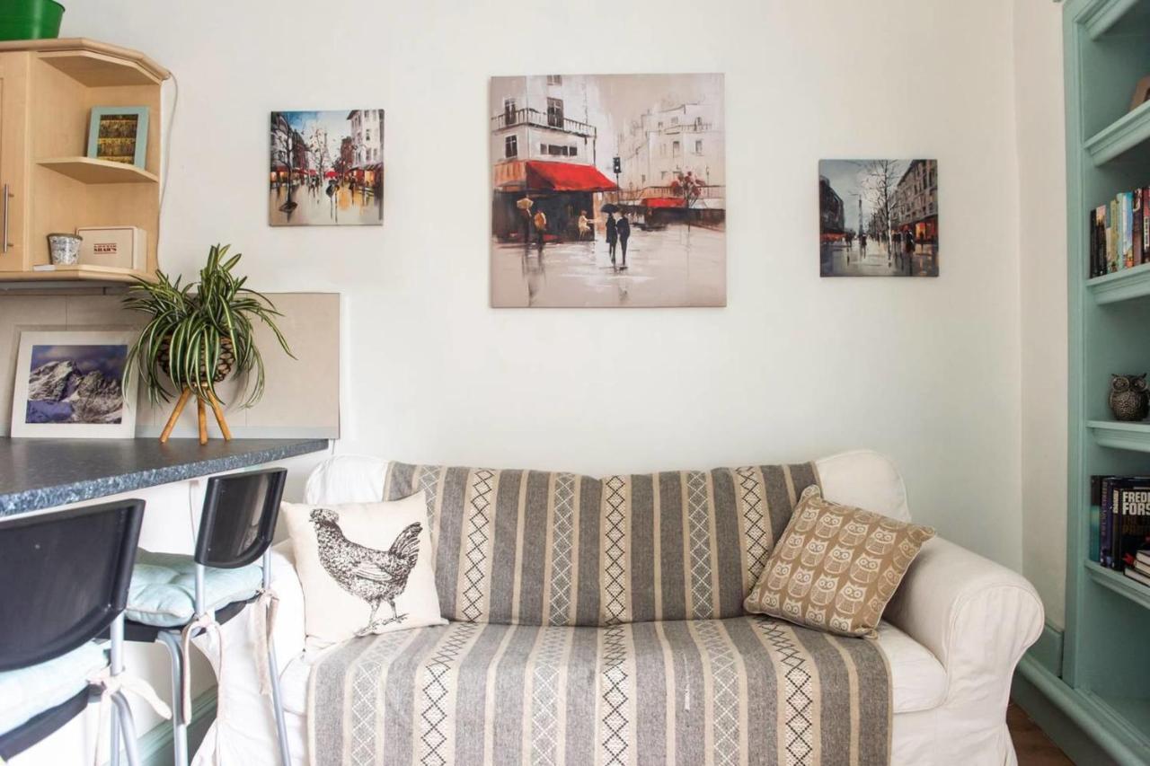 Guestready - Cosy Home 5 Minutes From Waverley! Edimburgo Esterno foto
