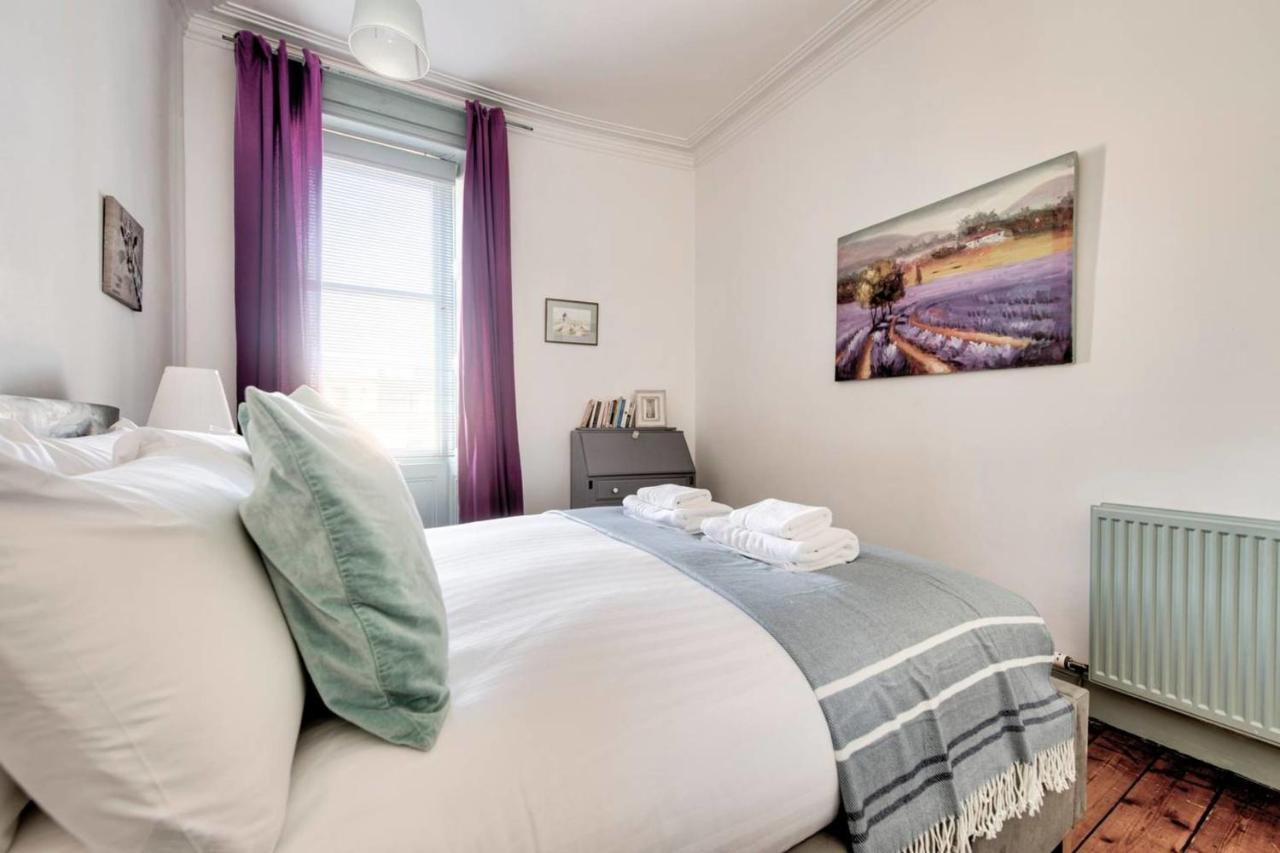 Guestready - Cosy Home 5 Minutes From Waverley! Edimburgo Esterno foto