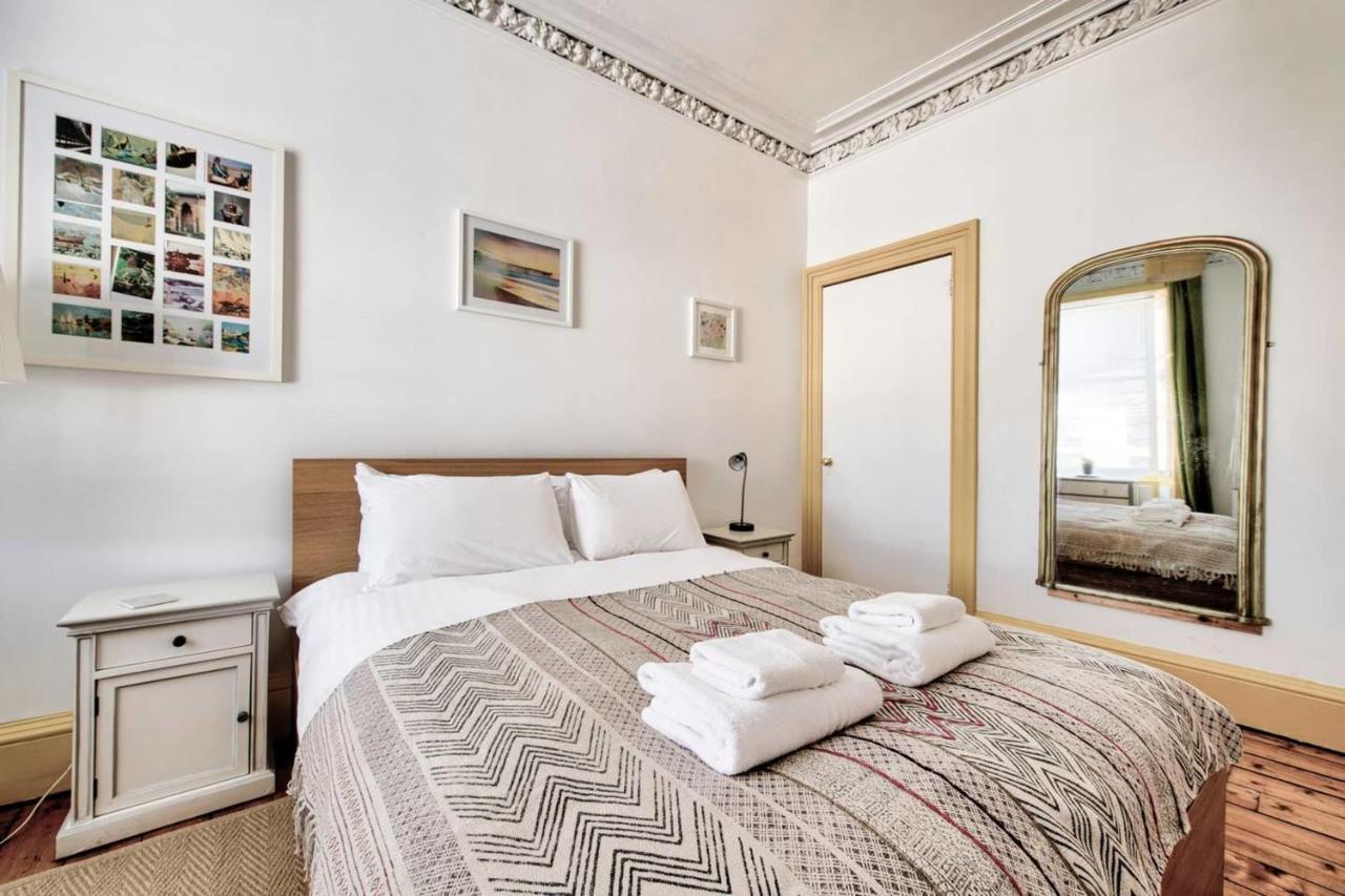 Guestready - Cosy Home 5 Minutes From Waverley! Edimburgo Esterno foto