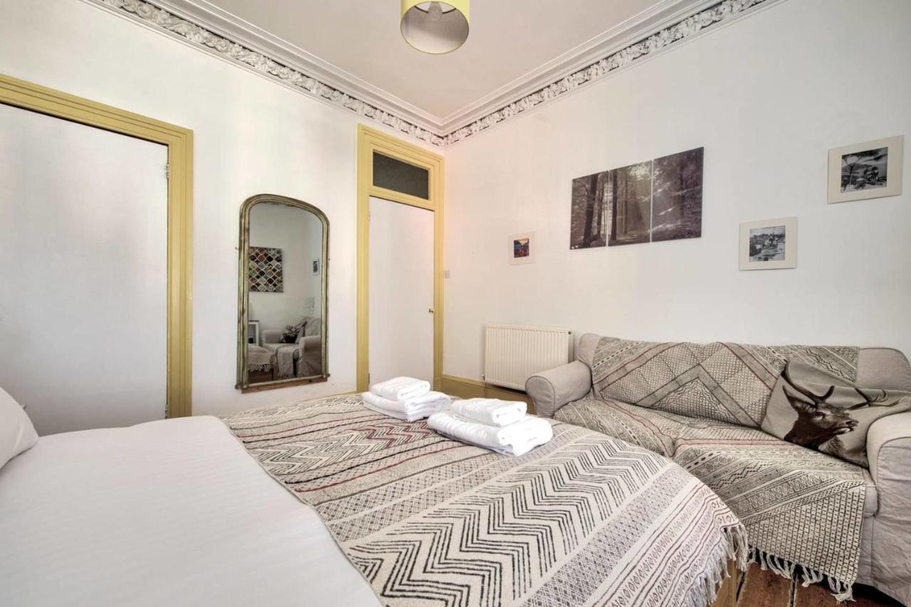 Guestready - Cosy Home 5 Minutes From Waverley! Edimburgo Esterno foto